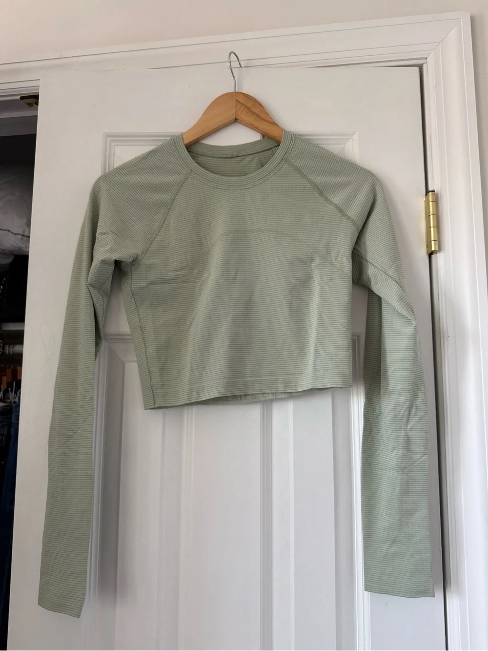 Lululemon Swiftly Tech Cropped Long Sleeve Shirt 2.0 in Fog Green